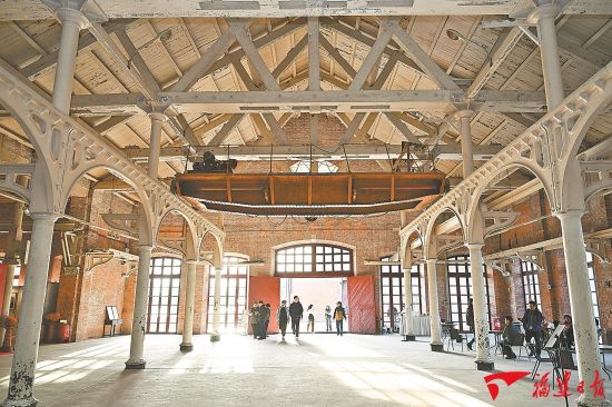 �ο�����β�����ֻ������ڲιۡ��ó�������β��������ĵĳ��䣬Ҳ���й��ִ�����ϵ����幤ҵ�����������ձ����� ʩ���� ��