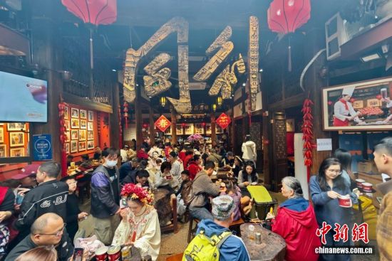 2��23�գ����ڼ������һ�죬���������������ﴫͳ��ʳ�����ο�Ʒ������������� ������ ��