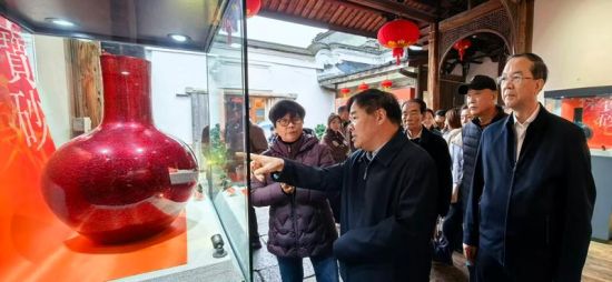 26�գ����������͡�������ͤ���μ���ʦ������չ���ڸ���ʡ��Ͽ��������ݾ��С�