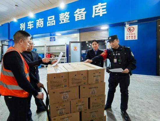 ��80�󡱷��ڣ���һ��