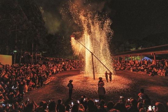 �͵ش���塰���ˡ��ݳ��ֳ�����һ�� ��