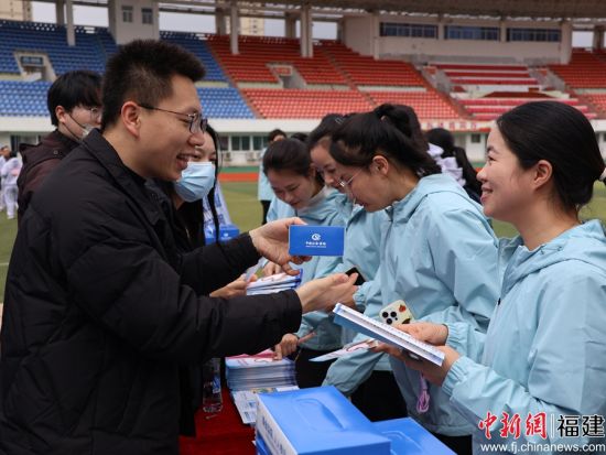 �������������ֳ���Ҷï ��