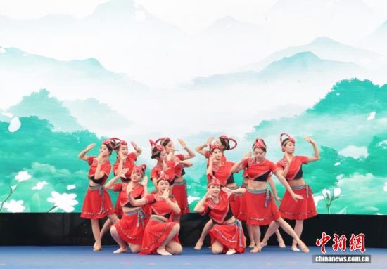 �����衶�ɽ�������ݡ����������� Ҷï ��