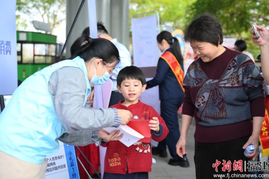 ����ͼΪ������Ա�����ڽ�������֪ʶ�������б�����ҵЭ�ṩͼ