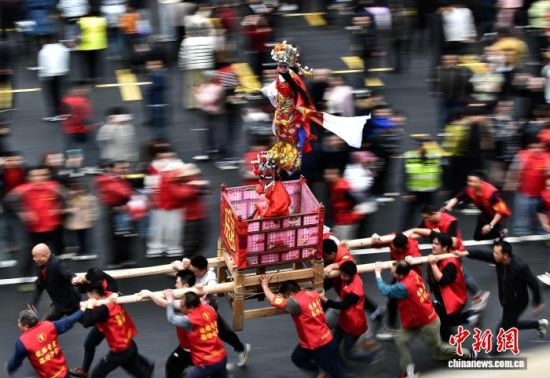 ͼΪ�߹��¶�����½�ؾ���񱼡���������� �ű� ��