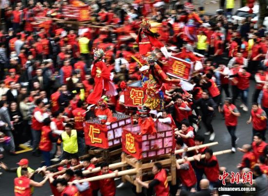 ͼΪ�߹��¶�����½�ؾ���񱼡���������� �ű� ��