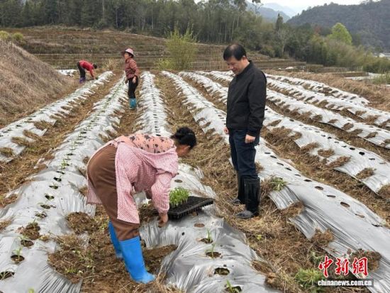 ͼΪũ����Ա(��һ)�³�ָ������������ý�����Ĺ�ͼ