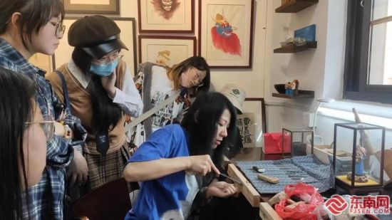 �·�����������+��������������ľżͷ���Ŵ����˻�ѩ����פ���ṩ����ʽ�������顣�����ί��֯�� ��ͼ