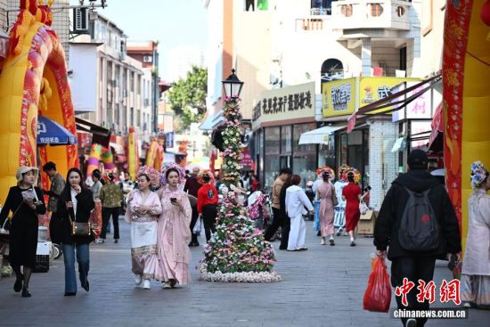 ͼΪ3��17�գ��y�Ҵ��洦�ɼ�Ľ���������顰����Χ��֮�����ο͡���������� �ű� ��