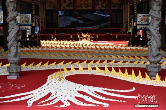 3��16�գ�һ��Ԣ������˳����ȷ�ǣ��ɴ����������ɵľ��͡����������ร���г��������״壬��������ǰ���ιۡ����˽⣬������������չʾ�󣬴��׽��ָ�������������� �ű� ��