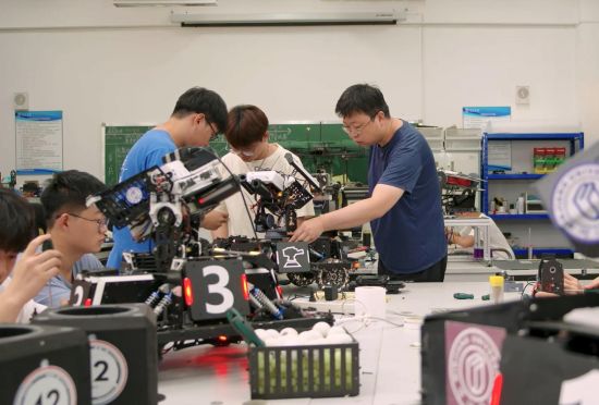 ������ѧ��������ʿ����һ��ָ����������չѧ�ƾ�������������ѧ��ͼ��