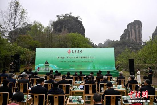 22�գ�������������̳�ڸ�����ƽ��Ļ�������������� ���� ��