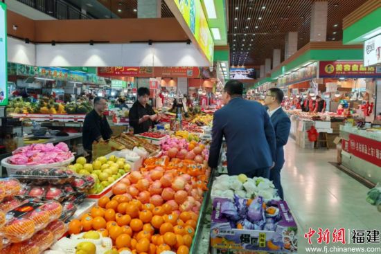 ����ʯʨũ�����н��������߽��г��˽�ͻ���������