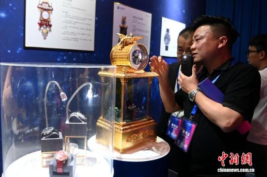 �α��ι��ӱ���Ʒչʾ������������ �Ž� ��