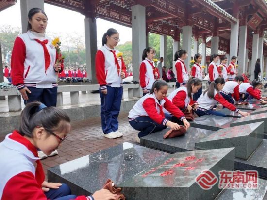 ѧ������ϸ�Ĳ�����ʿĹ��������� ��