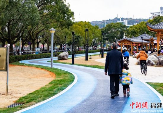 ���������ڿ����̵����������н����ռ䡣����� ��