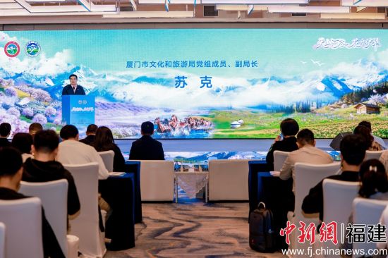 4��1�գ��������Ļ������ξֵ����Ա�����ֳ��տ����ƽ�����´ǡ�(���췽 ��ͼ)