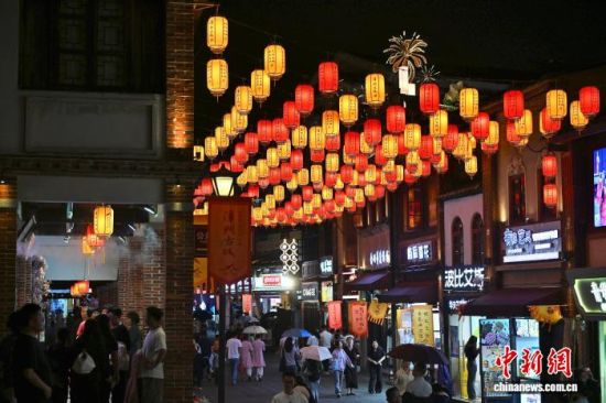 4��5�������������ڣ�λ�ڸ���ʡ������ܼ���������ݹų�����ͷ�ܶ������������ �ű� ��