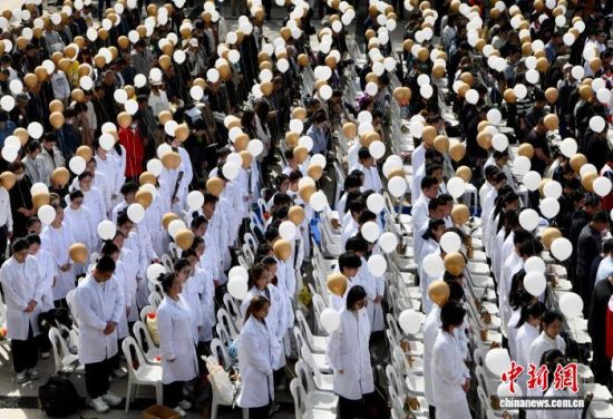 4��2�գ��������ݣ�����Ϊ������������پ�����Ĭ������������� ������ ��