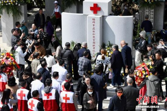 4��2�գ��������ݣ�������������������پ������׻������������ ������ ��