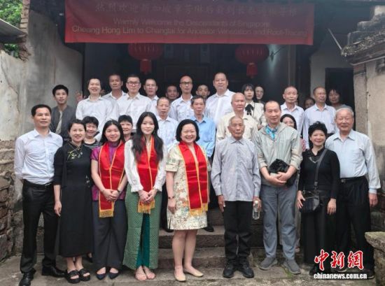 �¼��������·��պ���ͬ���׺�Ӱ��֣��÷��