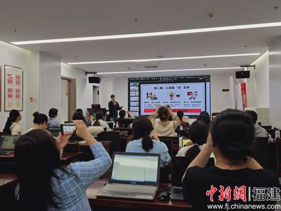 ������ѵ�ֳ���Ҷ������