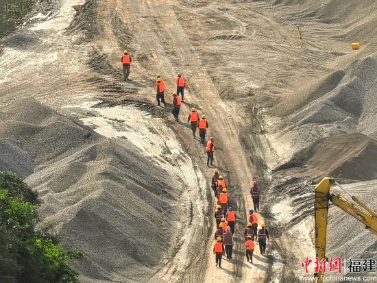 ����ϼ�����ݸ�ˮ�⹤��2026������ѴӦ����������Ա�����ֳ������������� Ҷï ��