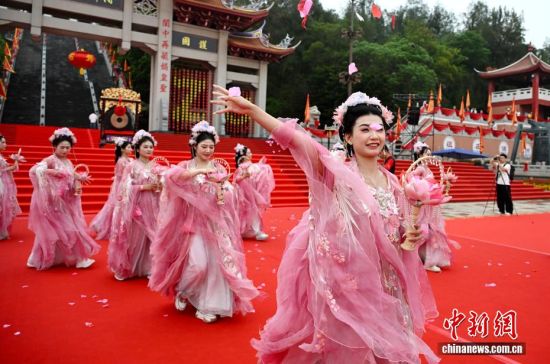 ͼΪ���ձ��ݶ��顣��������� ���� ��