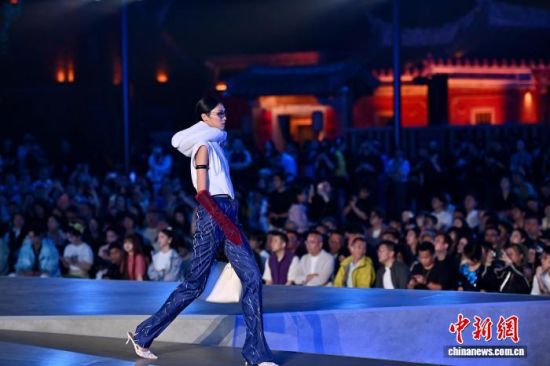 ͼΪģ���ֳ����㡣��������� ������ ��