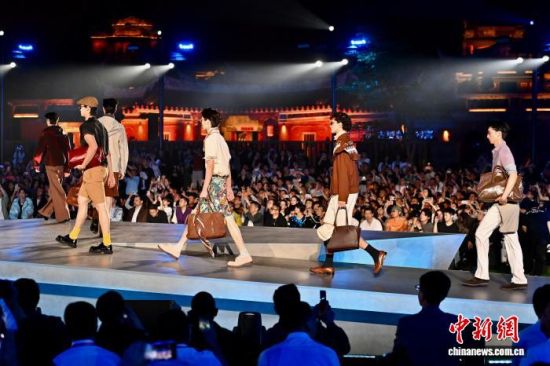 ͼΪģ���ֳ����㡣��������� ������ ��