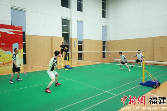 ��ë���������С�