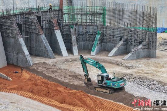 ����ͼΪ��Ŀʩ���ֳ���