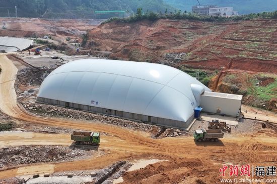 ����ͼΪ����ʽ����Ĥ���ϲ֡�