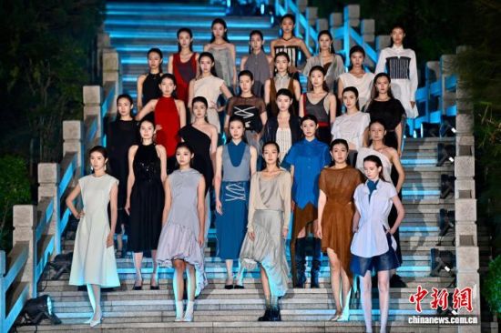 ͼΪģ�ؿ�Ļ�����ϼ���ǳ������������ ������ ��