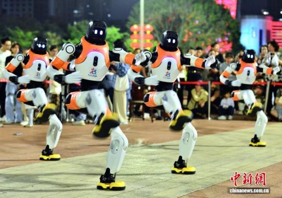 4��20������һ�������Ƽ���������Եľ������ܻ�����·�����ร��������һ�㳡����������� �ű� ��