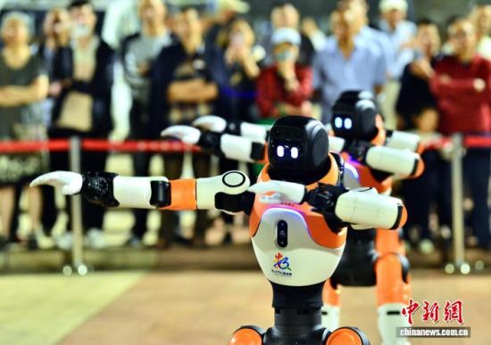 4��20������һ�������Ƽ���������Եľ������ܻ�����·�����ร��������һ�㳡����������� �ű� ��