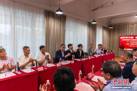 4��21�գ���������������������ʮ������̸�ᡱ�����ż����ٰ졣����������� ��˼Դ ��