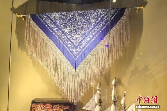 5��27�գ�������ɷ���̽�÷��ɱ��ƻ���ʷ�����ʱ����������չʾ�ġ����������硱����������� �Ž� ��