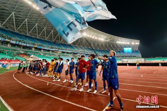 ͼΪ̨����Ա��ΰ��(��һ)������������л��������Ϊ���ݶӹ���һ����������� ������ ��