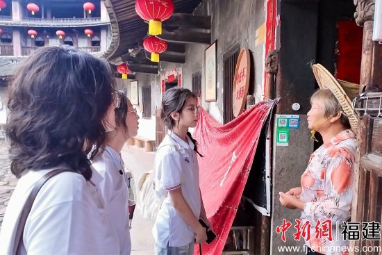������ѧ�����Ļ��뷨��ѧԺ��̤��־Ը�С���Ṥ��רҵʵ���Ӷ�Ա̽�û�����¥ ����� ��