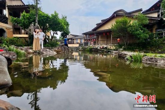 8��13�գ�����ʡ�����أ��ο�����ƺ�Ŵ������档��������� ������ ��