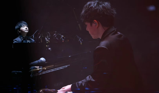 11 �� 13 �� 19:30�����̻��䡹Pianoboy ���������и������ֻ�
