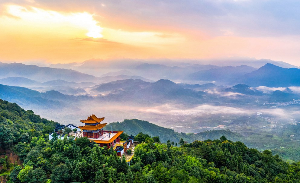 ����گ������ҵ��ҵ�����Ż�������ɫ��չ��ƪ��