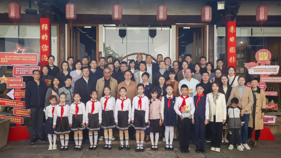 Ӣ־ͬ׻¡ͬĻڸݾٰ