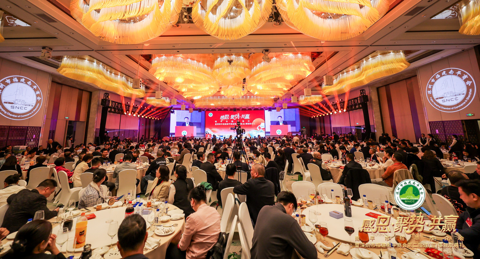 �����и�����ƽ�̻�ڶ��������¾�ְ����ϵ�лȡ��Բ���ɹ�