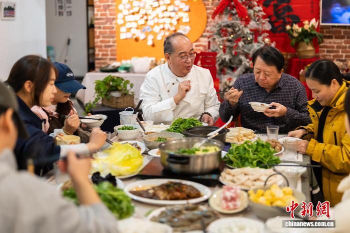 ̨������˵��´���������ʳΪ�ţ��İ�Ϊ��