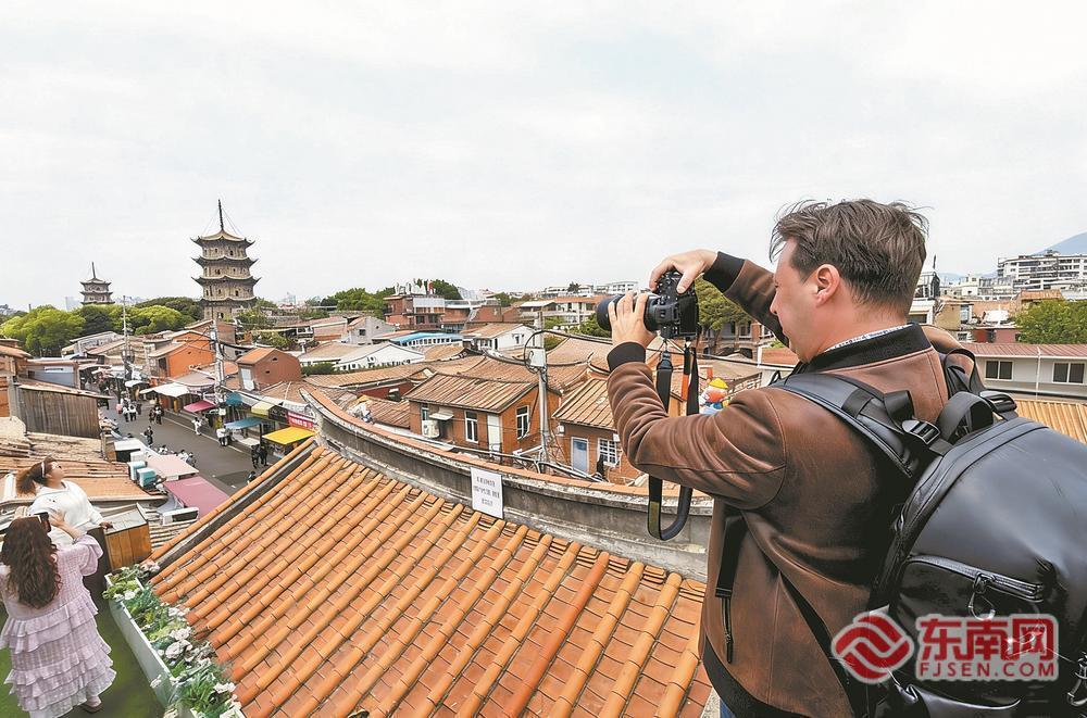 ��ͷ��ɽ�� �������硪����Ů������˹��Ȫ����Ե