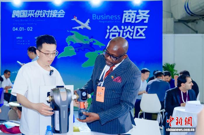 ��400����ԡ�����ҵ�����ϰ���չ���̻�