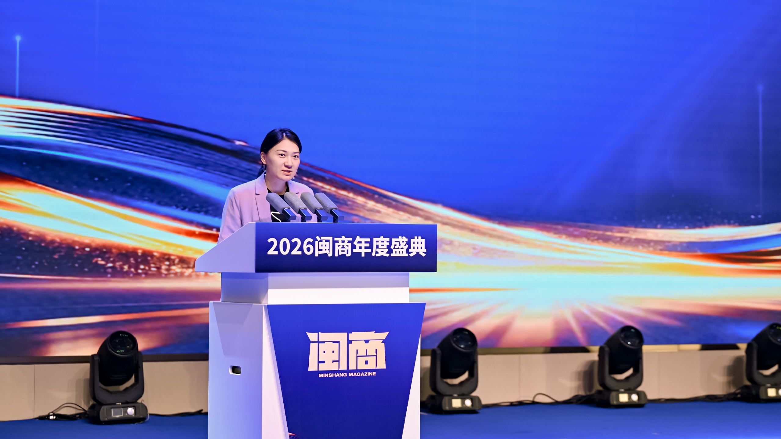 ������ϯ��ҵ����濣�AIʱ���������� ���������д����ƴ�Ż�Ӯ��