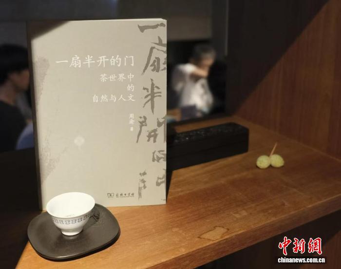 ̨���������Ӳ�����ƿ���һ�Ȱ뿪���š�����������
